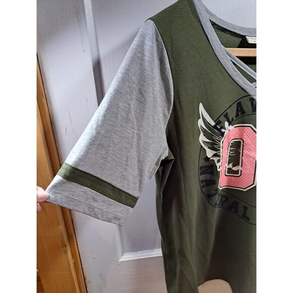 Bobbie Brooks XL Junior Football Shirt. Green and Pink V-Neck 01 NWT - Picture 7 of 9